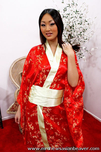 Evelyn Lynn In Red Kimono